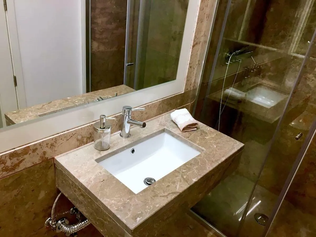 Exquisit Flat Right Apartment Lisbon